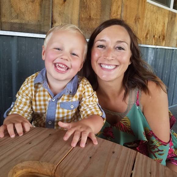 Meet your Posher, Ashley - Picture 1 of 1